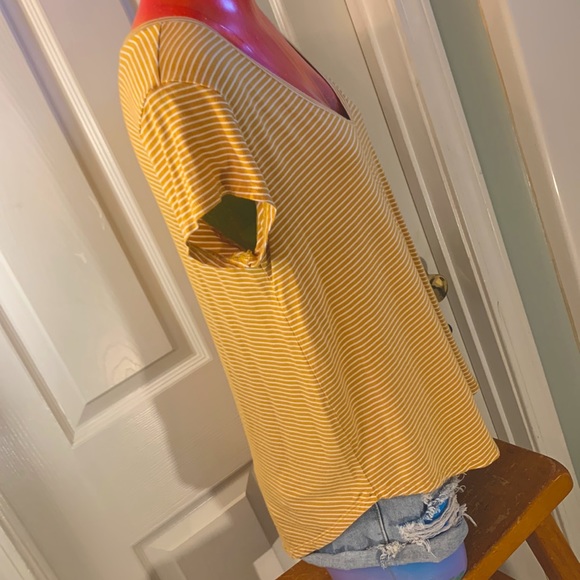 AMERICAN EAGLE OUTFITTERS Mustard Yellow Favorite T shirt Top - Picture 7 of 10